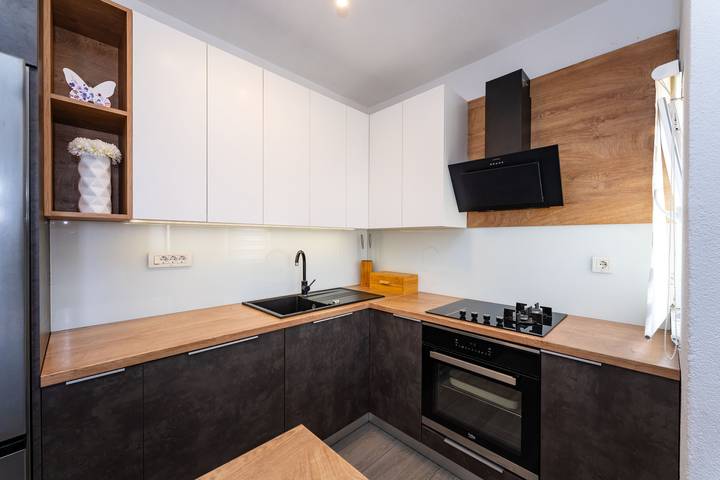 Ferienwohnung für 5 Personen, mit Balkon in Sibenik - 4