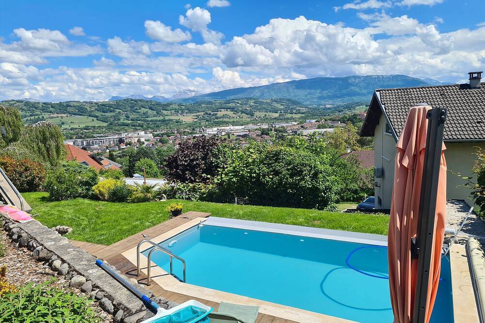 Maison lumineuse avec Piscine, Vue 360° - Les Bauges Le Mont Blanc,proche Annecy in Rumilly, Région d'Annecy