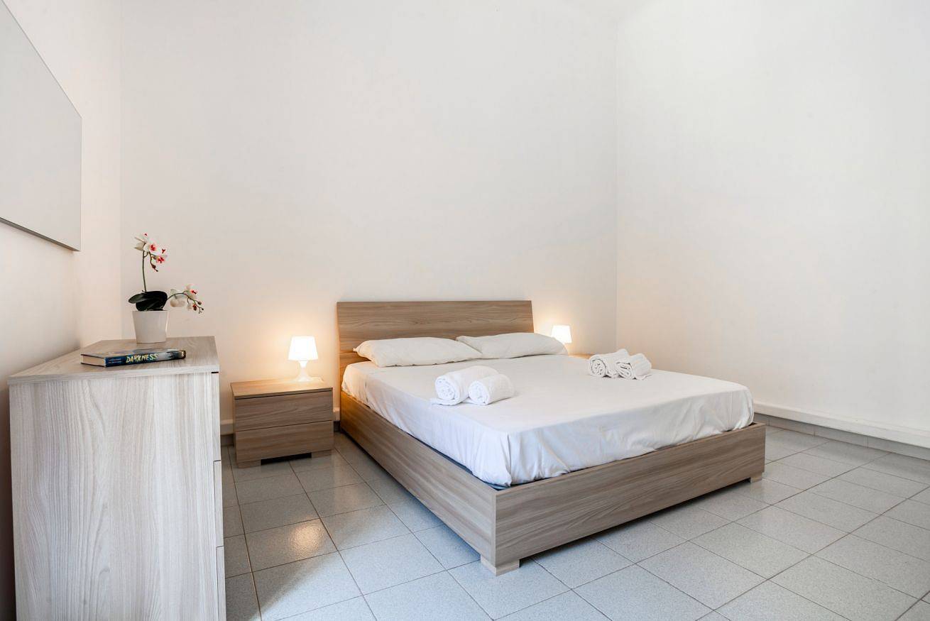 Appartamento intero, Stazione & Università Apartment with balcony in Bari, Provincia di Bari