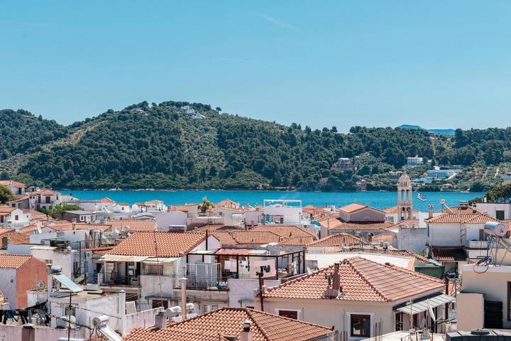 Ferienwohnung für 2 Personen, mit Ausblick und Terrasse auf Skiathos