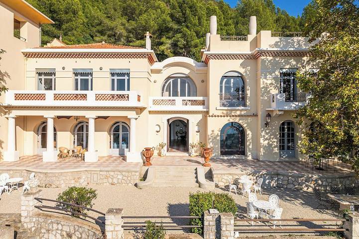 Château pour 10 personnes, avec jardin ainsi que sauna et jacuzzi dans les Bouches-du-Rhône