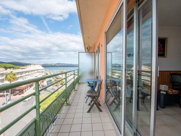 Gîte pour 4 personnes, avec balcon dans Office De Tourisme Cavalaire
