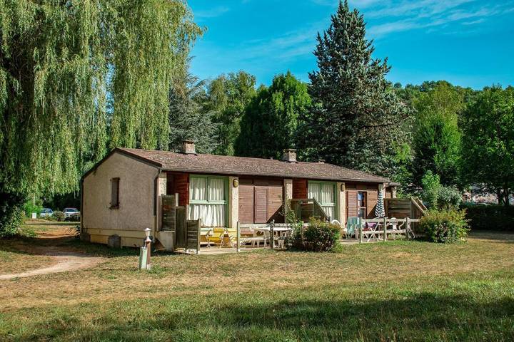 Parc de vacances pour 4 personnes, avec bassin pour enfant et jardin ainsi que piscine et terrasse, animaux acceptés à Marvejols - 3