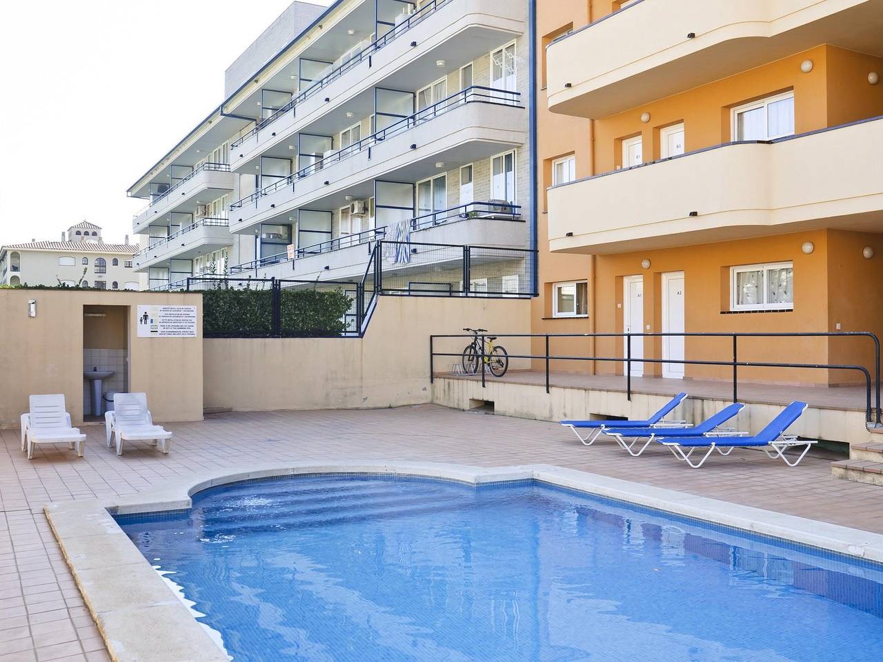 Apartamento vacacional entero, Apcostas- Salats / un dormitorio in Estartit, Costa Brava