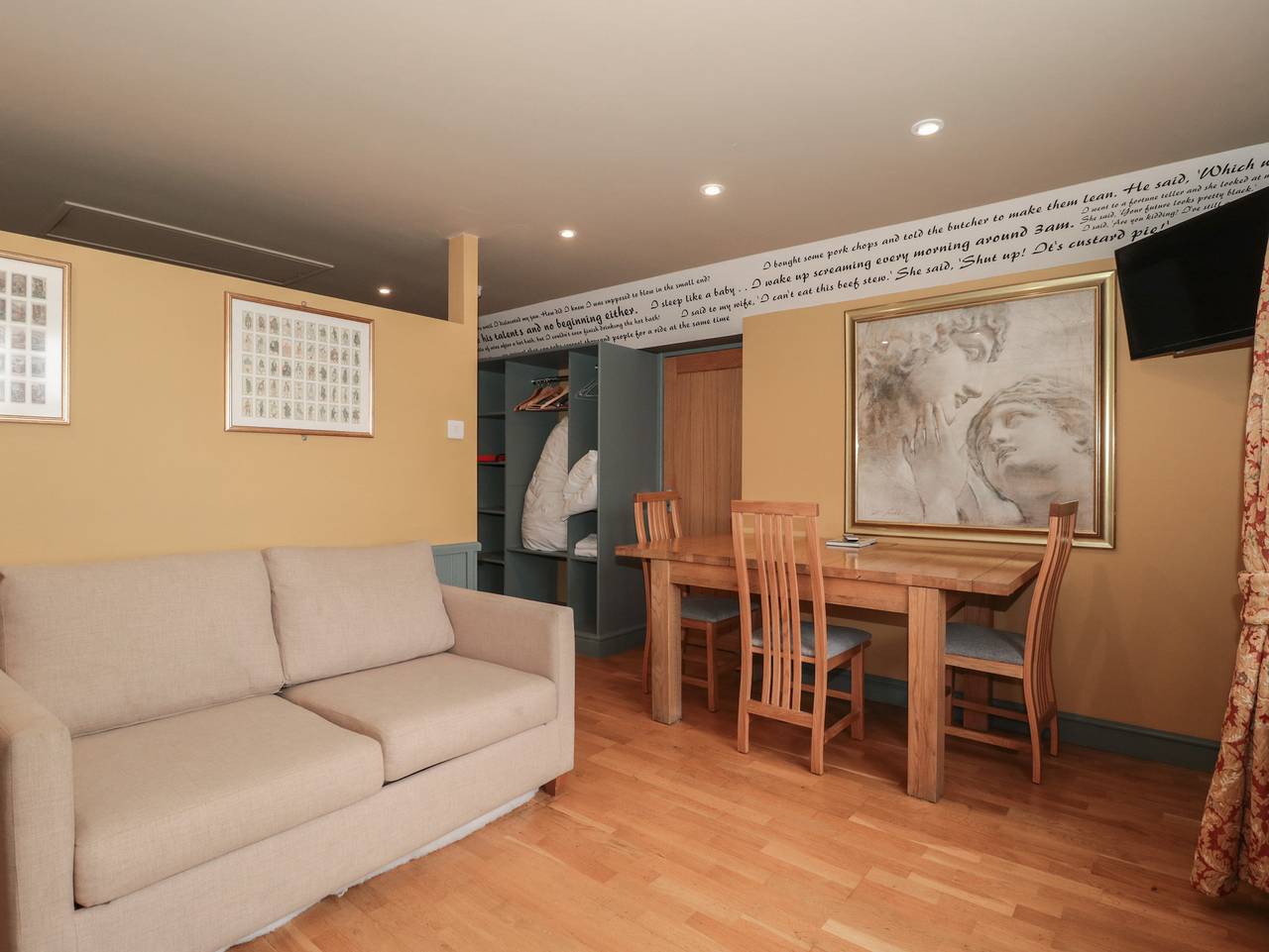 Entire apartment, Suite 2 in Stroud, Gloucestershire
