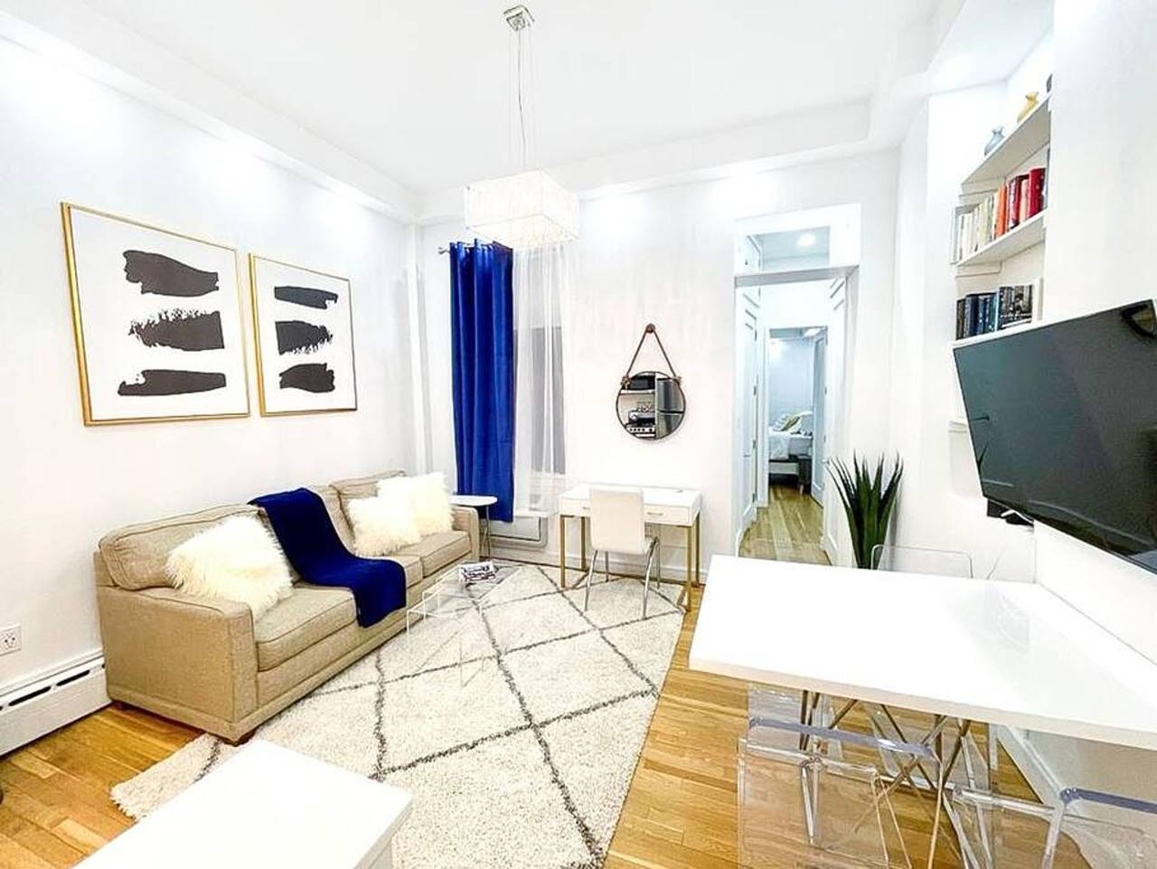 Entire apartment, 62-2B Renovated 1Br in Prime Upper East Side in Manhattan, New York City