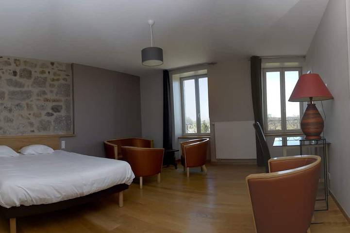 Gîte pour 14 personnes, avec jardin, animaux acceptés à Soulages-Bonneval - 2