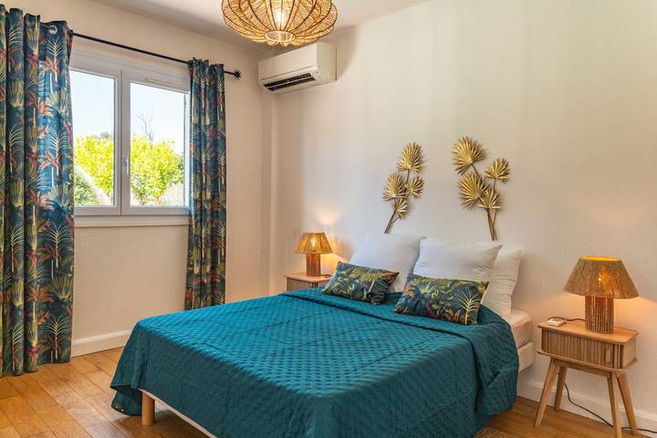 Villa pour 6 personnes, avec piscine ainsi que jardin et terrasse en Corse - 4