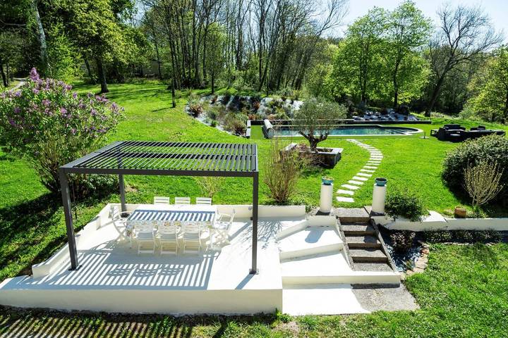 Gîte pour 8 personnes, avec piscine ainsi que jardin et terrasse en Pyrénées-Atlantiques - 2