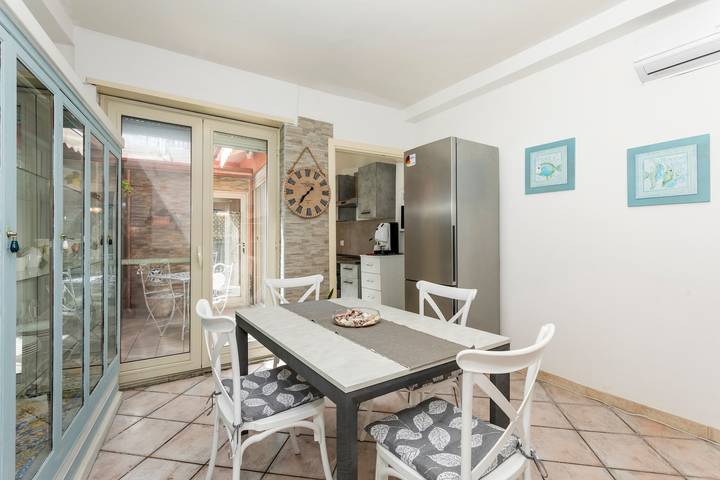 Location de vacances pour 4 personnes, avec balcon, animaux acceptés à Aci Castello - 3