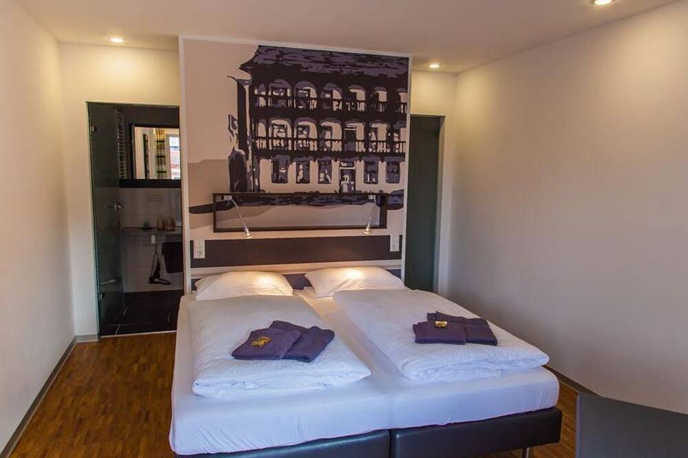 Ganze Wohnung, Apart Hotel Heiligenthaler Hof - Doppelzimmer Standard mit Teeküche in Landau in der Pfalz, Landau