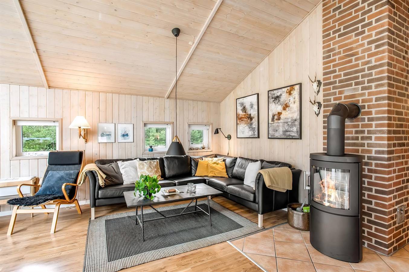 Stunning home in Blåvand w/ 4 Bedrooms, Sauna and Wifi in Blåvand, Région de Varde
