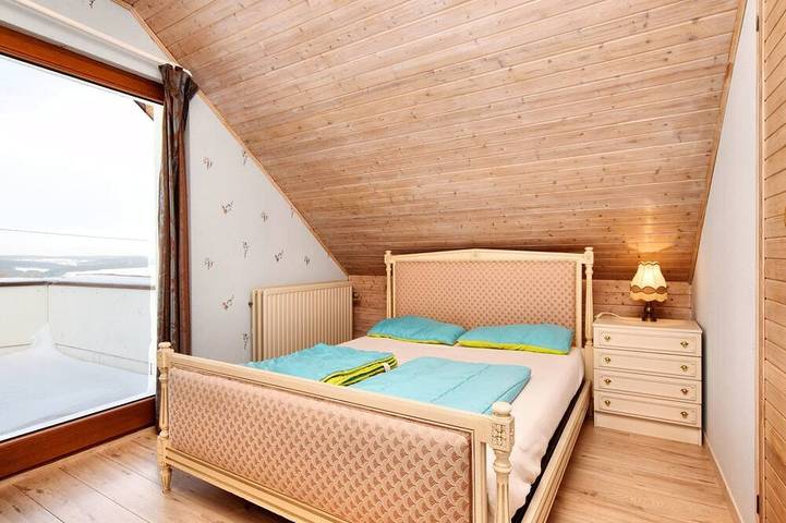 Location de vacances pour 9 personnes, avec jardin à St. Vith - 3