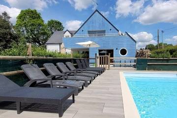 Location de vacances pour 15 personnes, avec sauna ainsi que jacuzzi et jardin, animaux acceptés à Marcey-les-Grèves