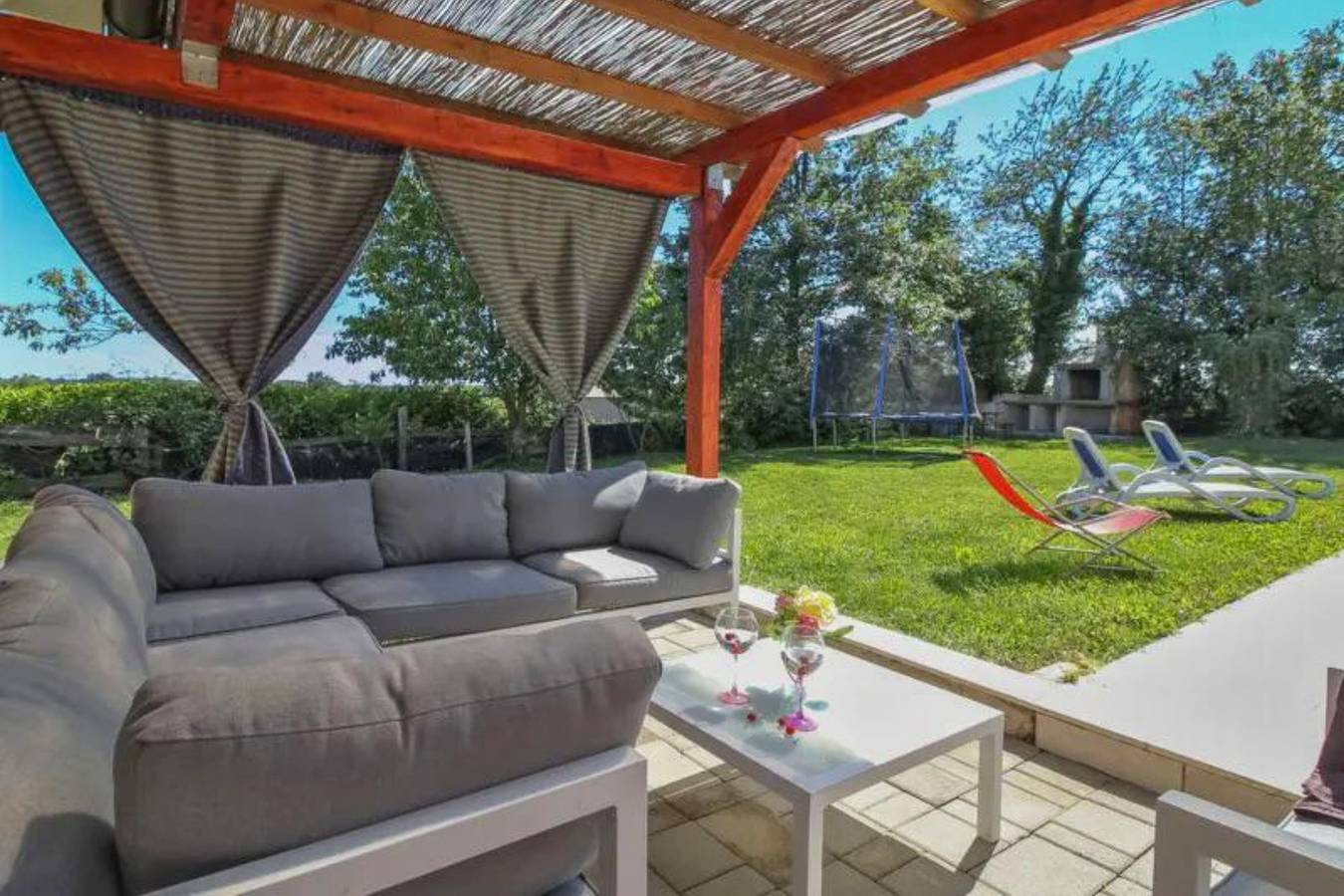 Villa Simac With Pool and Whirlpool in Pazin, Zentralistrien