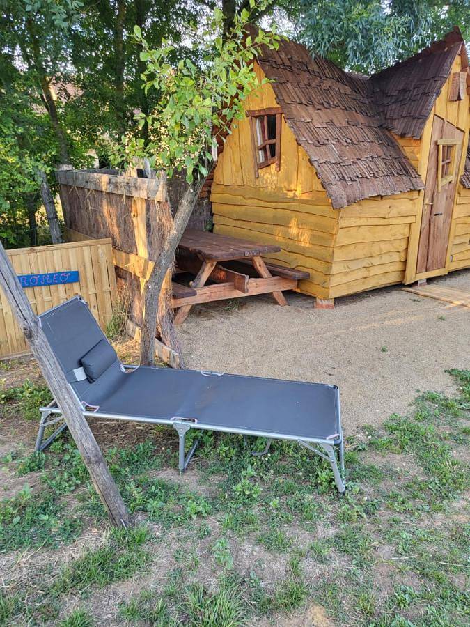 Location de vacances pour 2 personnes, avec vue et jardin à Daumeray - 2