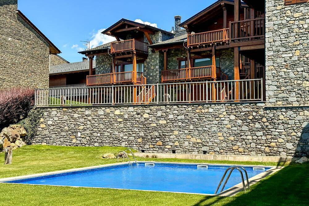 Cal Fontcitrana, Casa de Montaña in Llívia, Parc naturel régional des Pyrénées catalanes