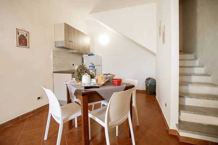 Entire apartment, Holiday Home "Paese Albergo - Athena" with Sea View, Balcony and Wi-Fi in Motta d'Affermo, Monti Nebrodi