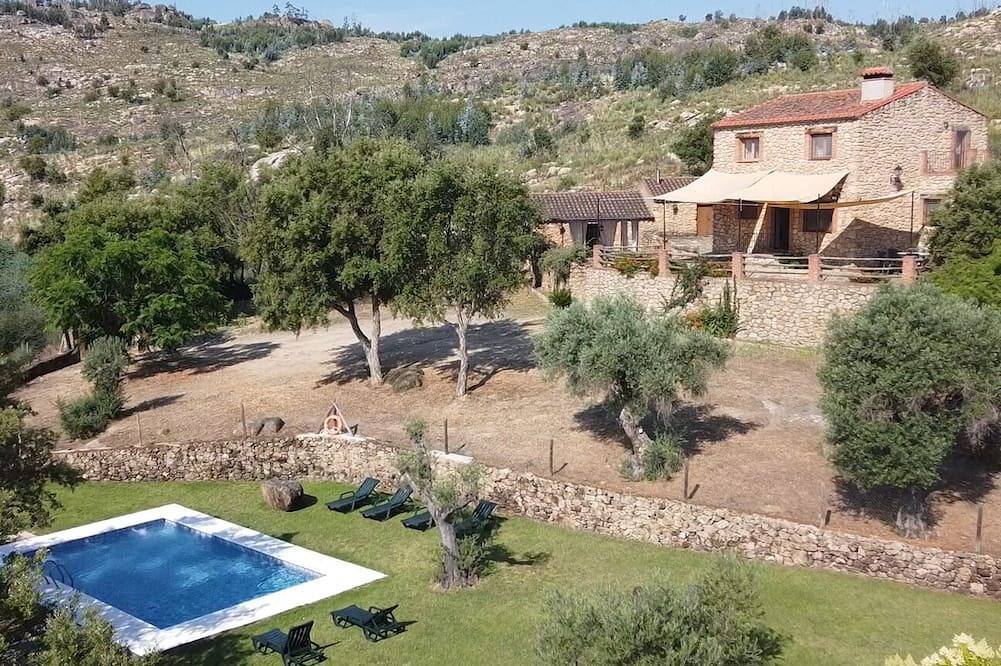 Detached 4 bedroom villa with private pool in Valencia de Alcántara, Cáceres und Umgebung