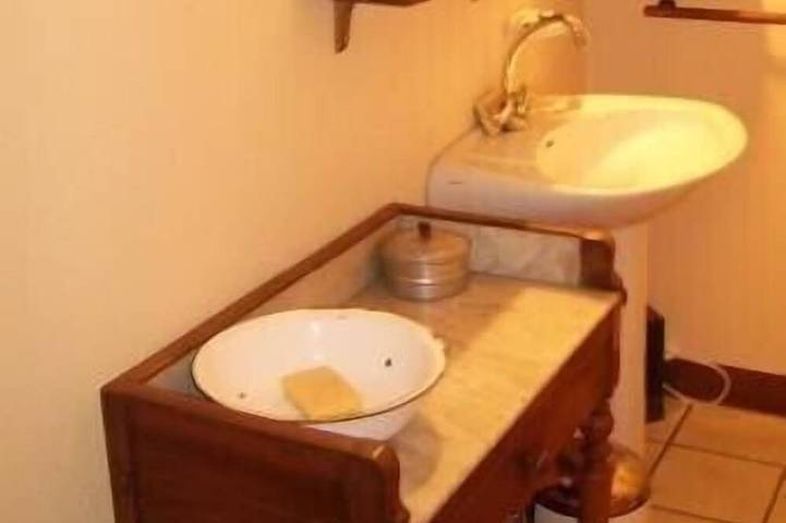 Gîte pour 7 personnes, avec jacuzzi et jardin à Les Salelles - 2