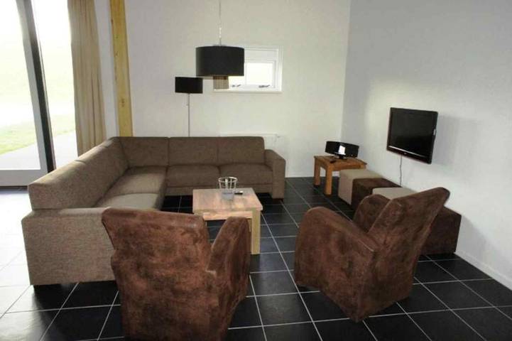 Ferienhaus für 48 Personen, mit Terrasse und Garten in Zeeland - 3