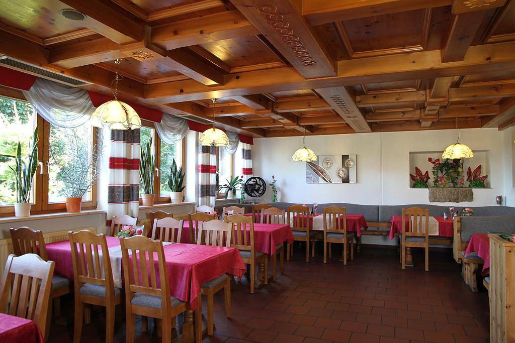 Gasthof-Hotel Dilger - Einzelzimmer inclusiv Frühstück - mit Balkon in Rattenberg, Ostbayern