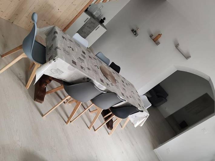 Gîte pour 8 personnes, avec terrasse à Fenneviller
