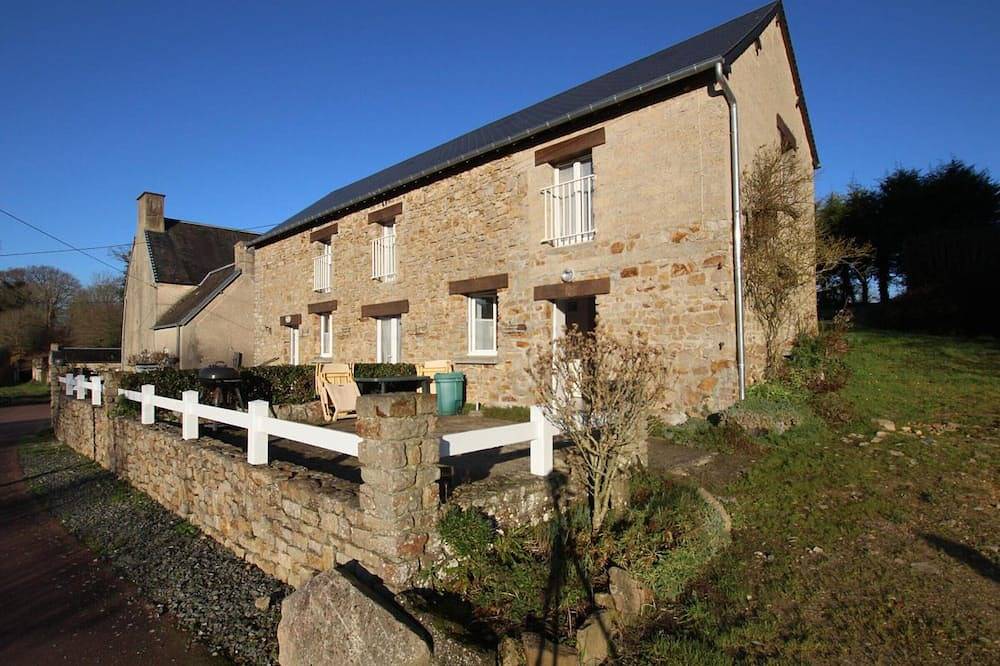 Maison mitoyenne confortable entre mer et campagne in Angoville-sur-Ay, Région de Coutances