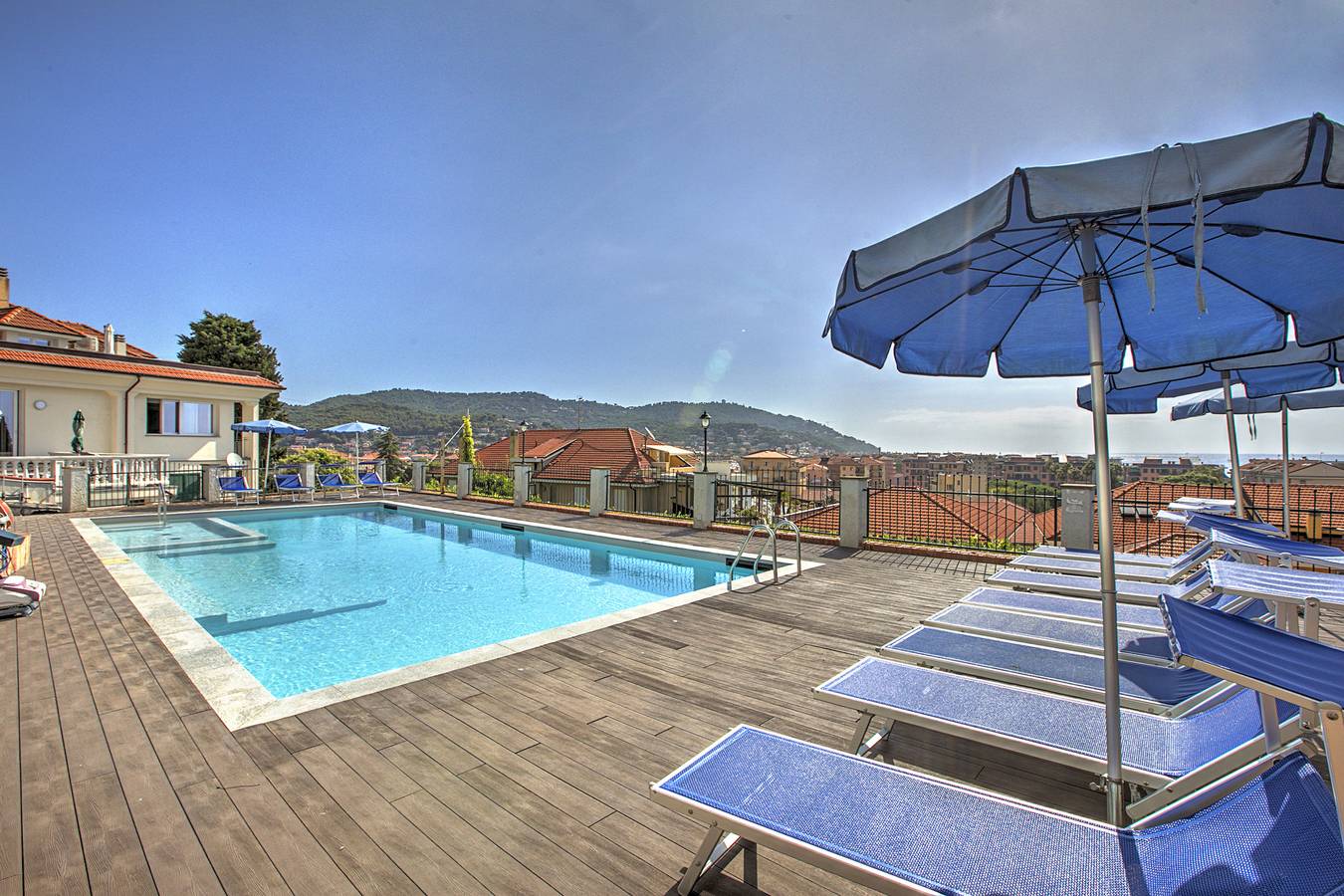 Appartamento intero, Seaview Pool Retreat - M9 in Andora, Riviera di Ponente