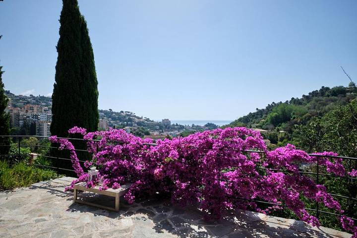 Maison d’hôte pour 3 personnes, avec jardin ainsi que vue et piscine à Menton - 4