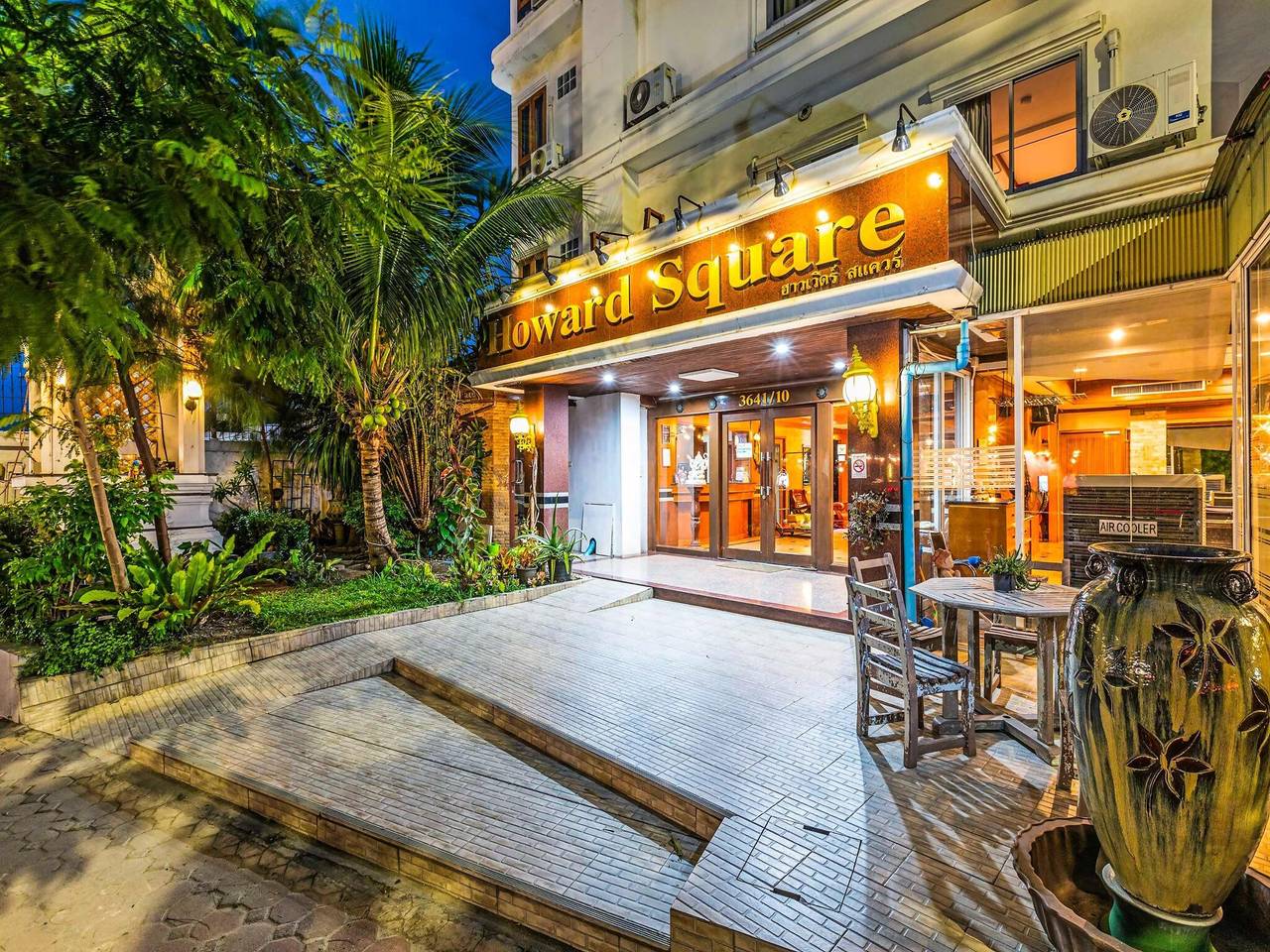 Lux Deluxe Escape | Elegant Vibes at Howard Stay in Bangkok, Thailand