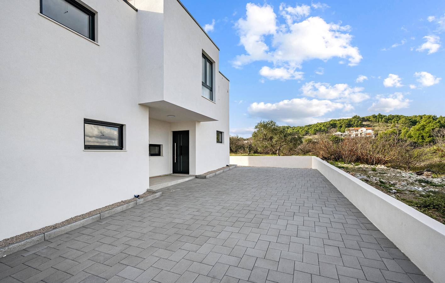 Geräumige 150 m² große Wohnung mit Pool, WLAN und Zugang zum Strand – 1,5 km entfernt in Vodice, Šibenik-Knin