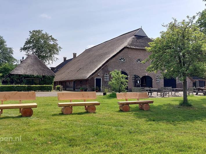 Vakantiehuis voor 21 personen, with Balkon/Terras and Terras as well as Tuin in Havelte