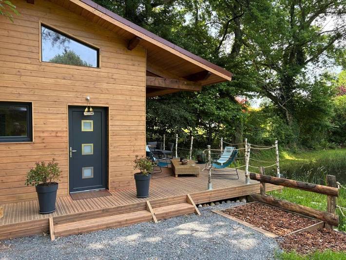 Gîte pour 5 personnes, avec Balcon et Terrasse ainsi que Jardin et Vue sur le lac à Étival-Clairefontaine
