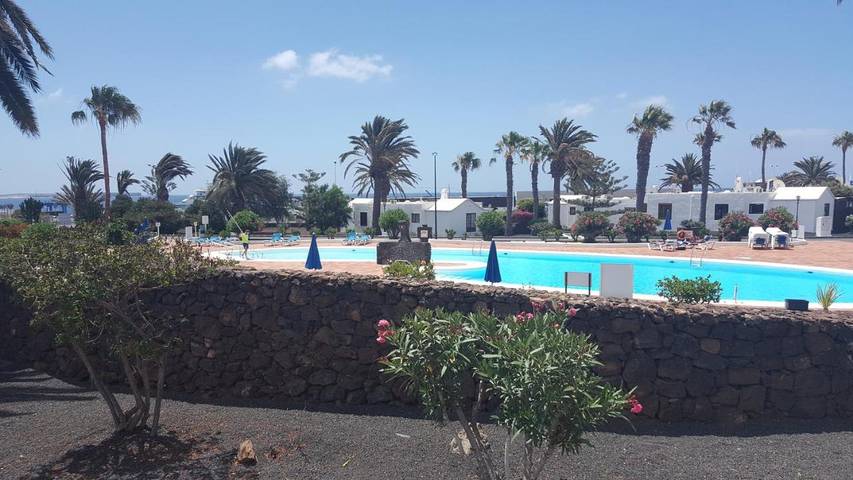 Chalet para 4 personas, con vistas además de jardín y piscina, Se admiten mascotas en Lanzarote