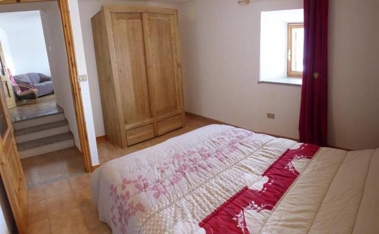 Ganze Wohnung, Ferienwohnung 'Bilocale Vista Monte Bianco' mit Bergblick, Gemeinschaftsgarten und Balkon in Ozein, Comune di Aymavilles