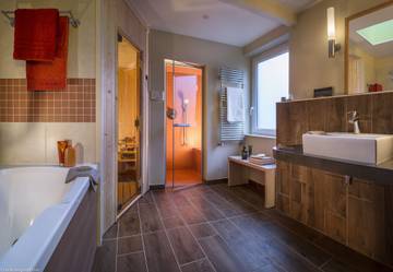 Log Cabin for 6 People in Les Trois-Moutiers, Loire Valley, Photo 2