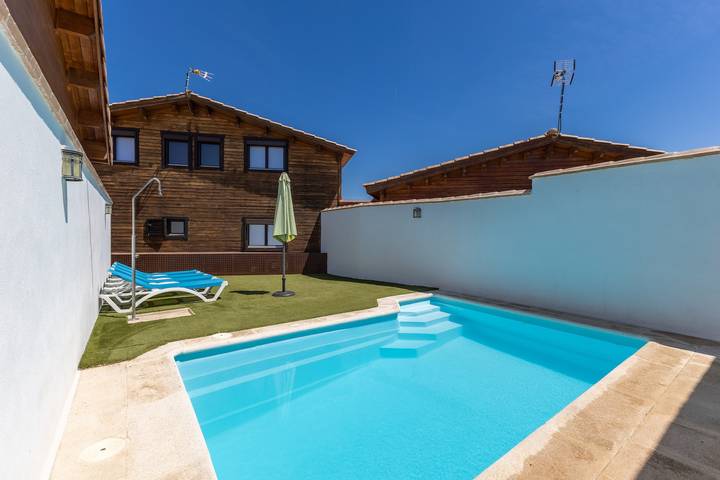 Casa rural para 12 personas, con Jardín en Castilla-La Mancha