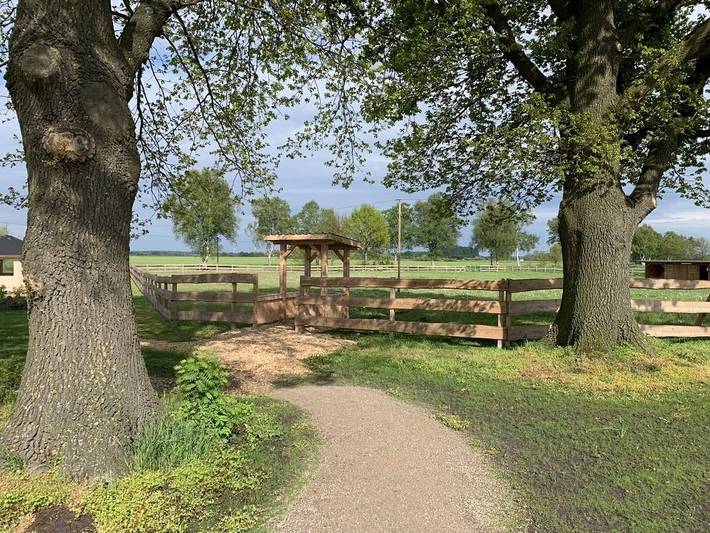 Camping für 4 Personen, mit Terrasse und Garten sowie Sauna und Whirlpool, mit Haustier in Niedersachsen - 2