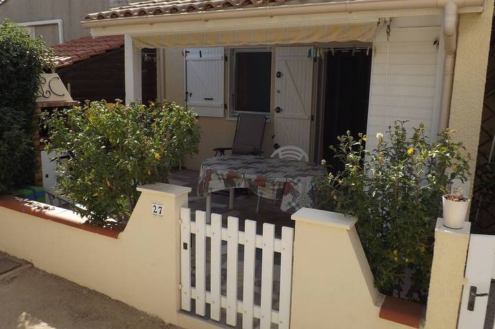 Rez de jardin avec mezzanine proche de toutes commodités et du centre in Portiragnes Plage, Portiragnes