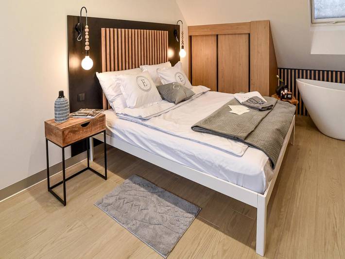 Maison de vacances, chambre avec baignoire jacuzzi in Forêt de Tuchola