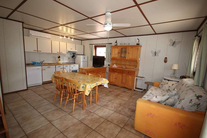 Village vacances pour 7 personnes, avec piscine et balcon dans Occitanie - 2