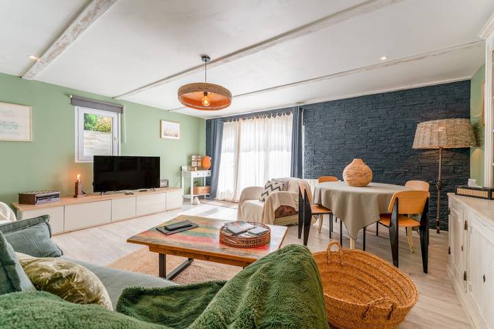 Mon Cabanon - Roquemaure in Roquemaure, Nimes region
