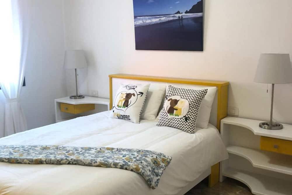 Apartamento entero, Apartamento 'Lujan 3c Entre Cielo y Mar' con vistas a la montaña, balcón y Wi-Fi in San Juan de Puntallana, La Palma Norte