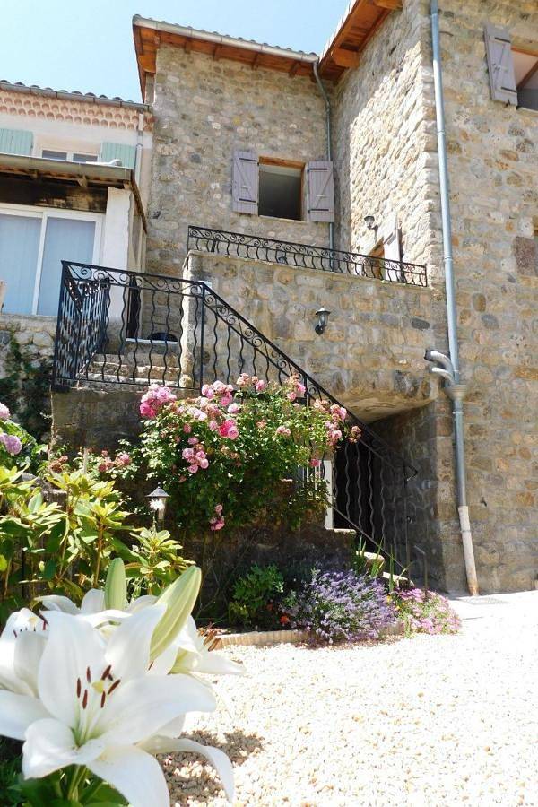 Location de vacances pour 12 personnes, avec terrasse à Montpezat-sous-Bauzon - 4