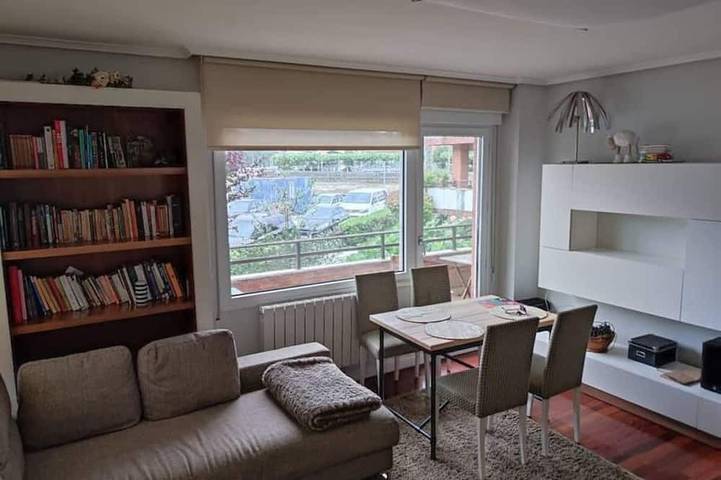 Maison de vacances pour 6 personnes, avec balcon ainsi que jardin et piscine dans le Pays basque Espagnol