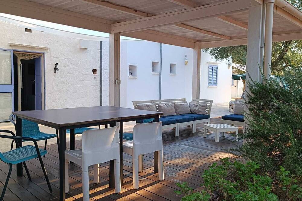 Room \"Il Fico\" in B&B with Outdoor Kitchen, Pool, near Ostuni, Puglia in Salento