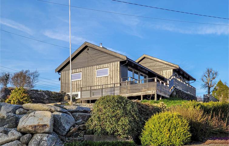Feriehus for 11 personer, med Terrasse og Hage i Rogaland