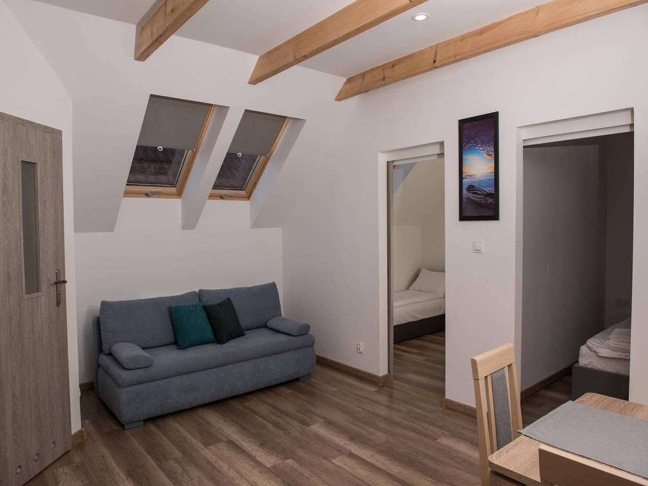 Ganze Wohnung, 3-Zimmer-Ferienwohnung im Erdgeschoss, Sommerpool in Powiat Sławieński