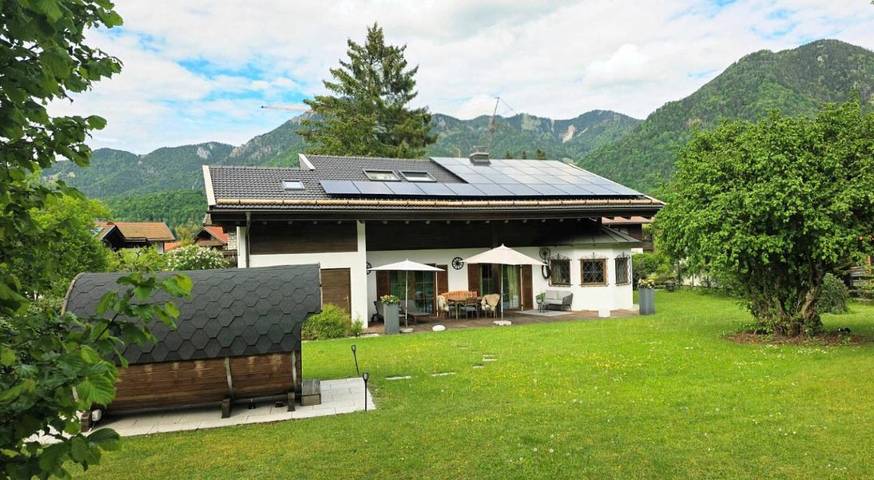 Chalet für 8 Personen, mit Ausblick und Sauna sowie Garten, mit Haustier